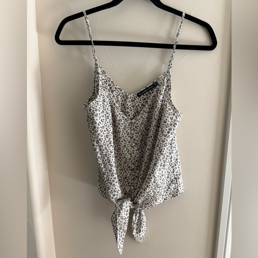 Abercrombie leapord print tank size med